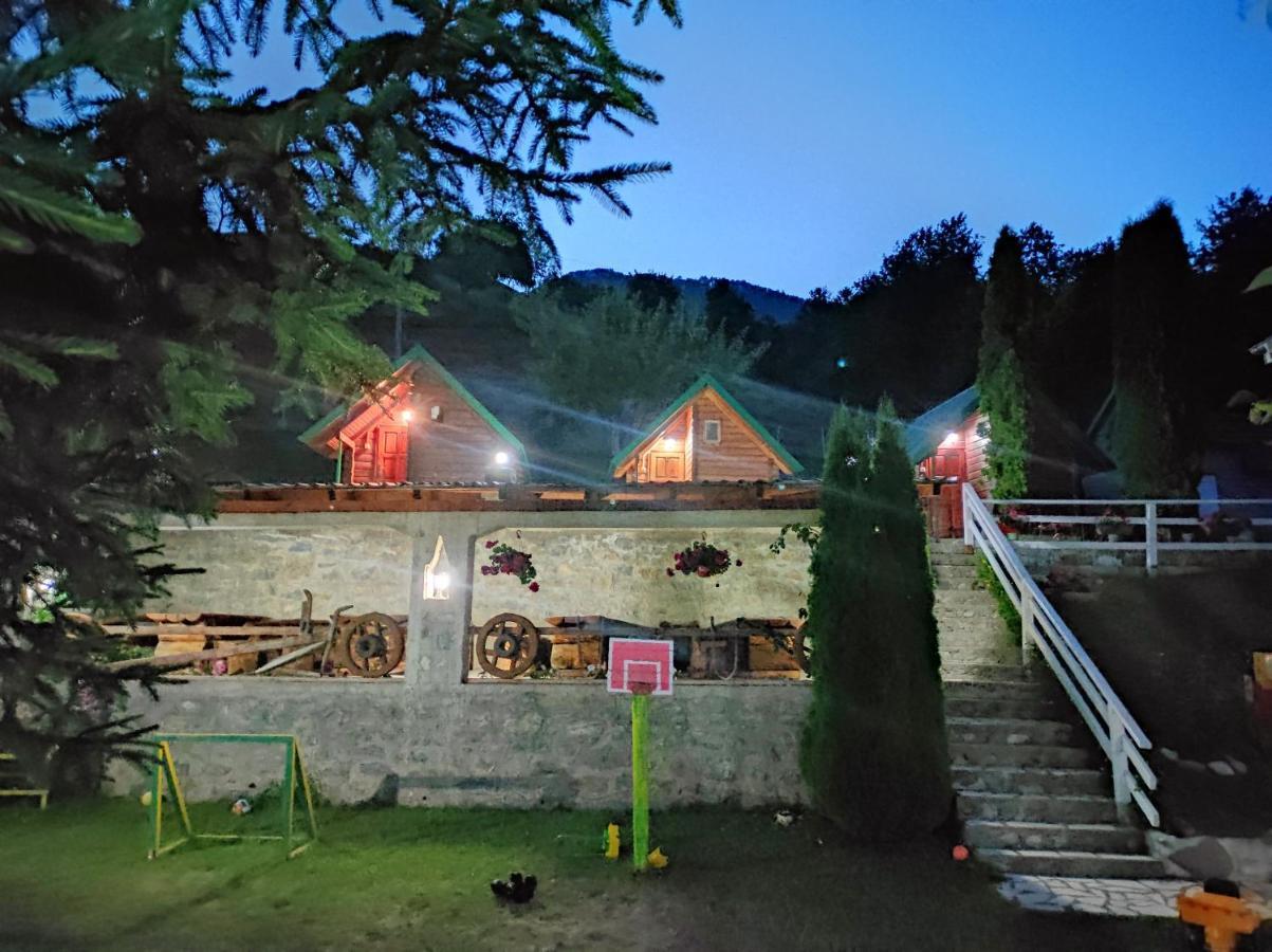 Bungalovi Vukovic Мойковац Экстерьер фото