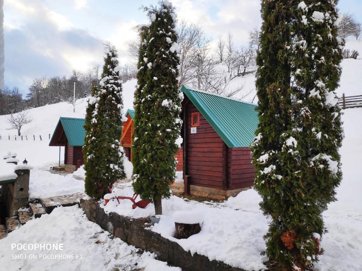 Bungalovi Vukovic Мойковац Экстерьер фото