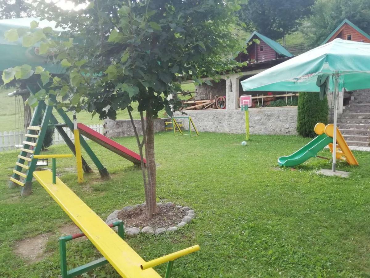 Bungalovi Vukovic Мойковац Экстерьер фото
